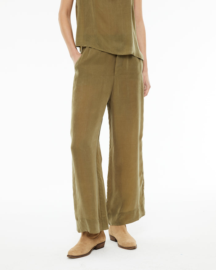 system action Pantalón ancho con bolsillos laterales y goma cintura Rebajas