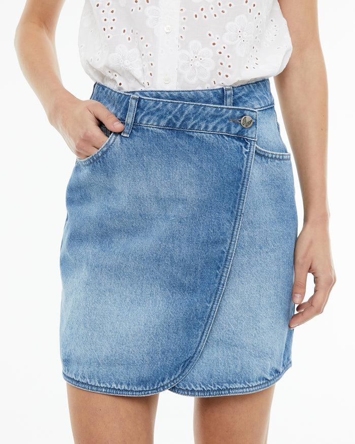system action Falda denim corta Gran oferta