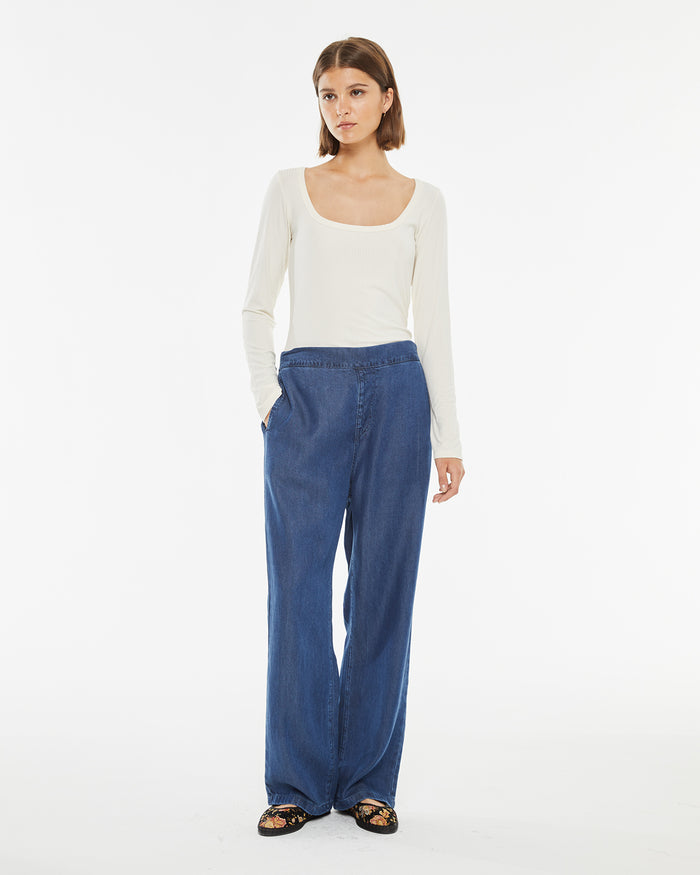 system action Pantalón efecto denim con goma en la cintura