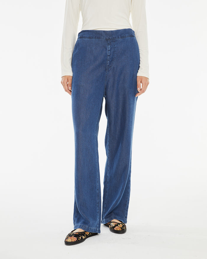 system action Pantalón efecto denim con goma en la cintura Liquidación