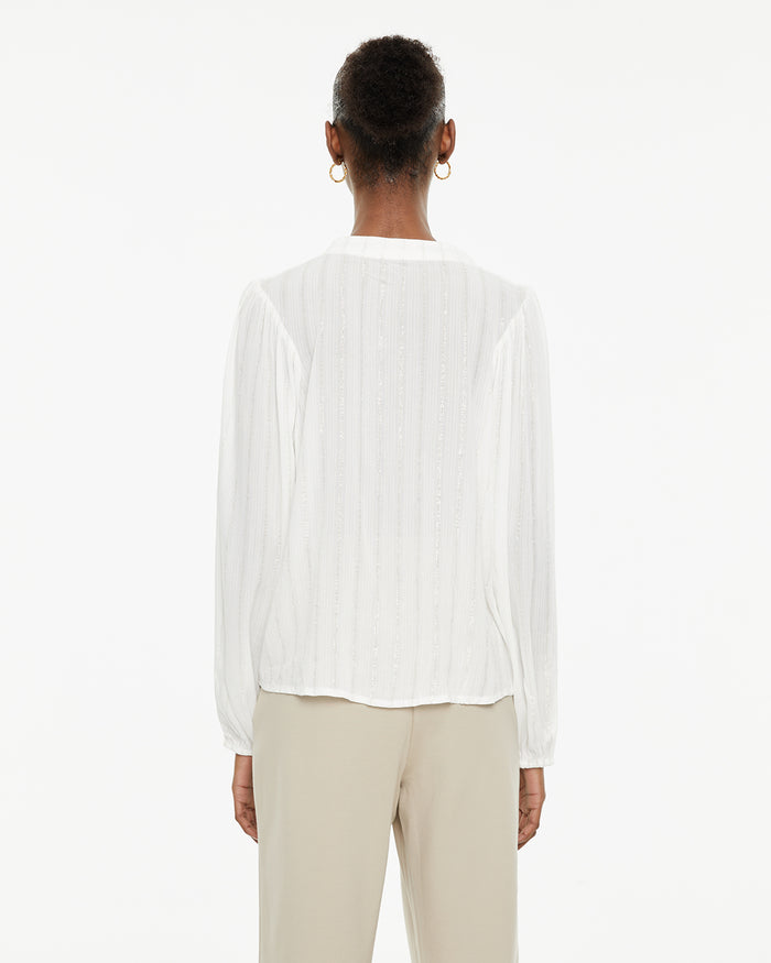 system action Camisa fluida con cuello mao y detalle lúrex En oferta