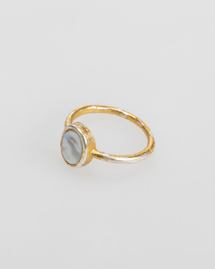 system action Anillo fino oro con piedra de color Liquidación