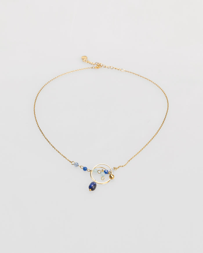 system action Collar oro con abalorios tonos azules Descuentos del mes