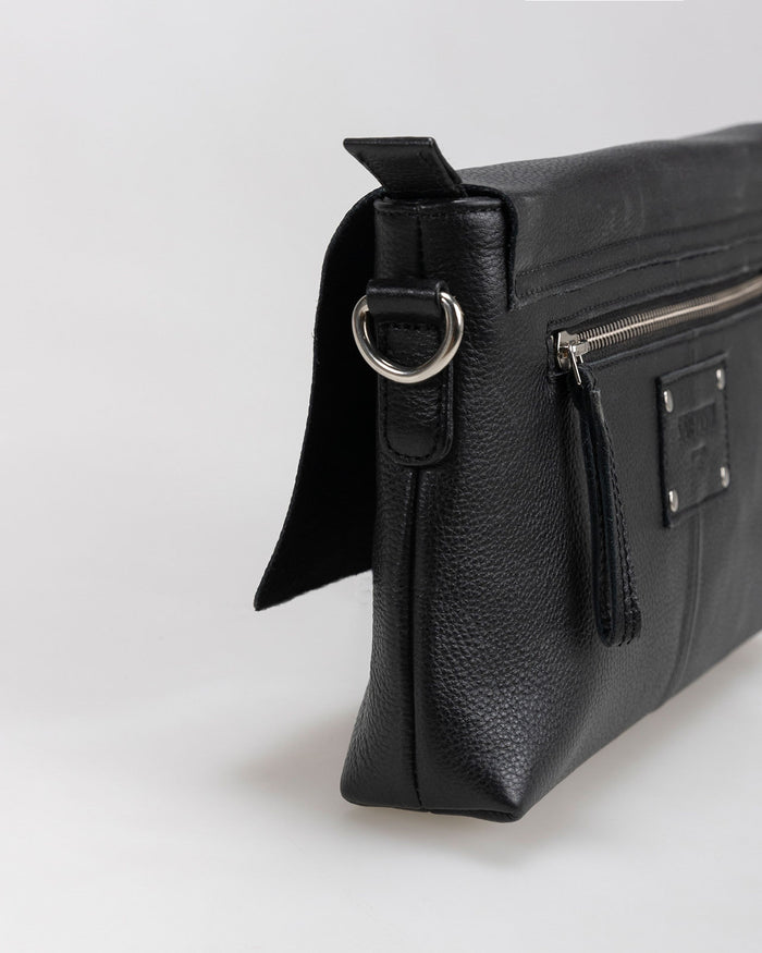 system action Bolso piel mediano estilo bandolera cierre botón En línea