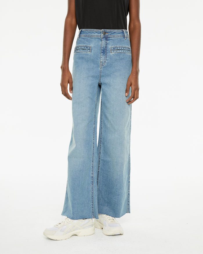 system action Pantalón vaquero wide leg tiro medio bolsillos delanteros vivo Rebajas online