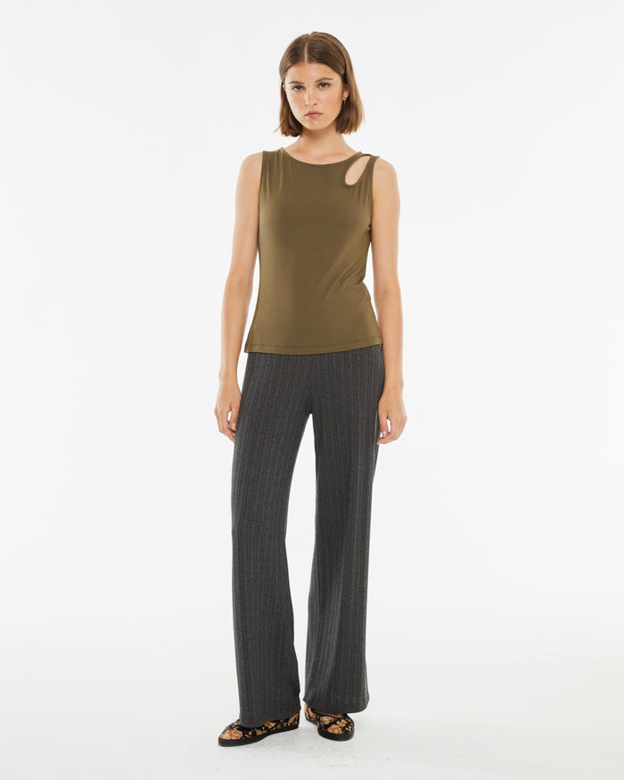 system action Top ajustado de canalé cut out Rebajas