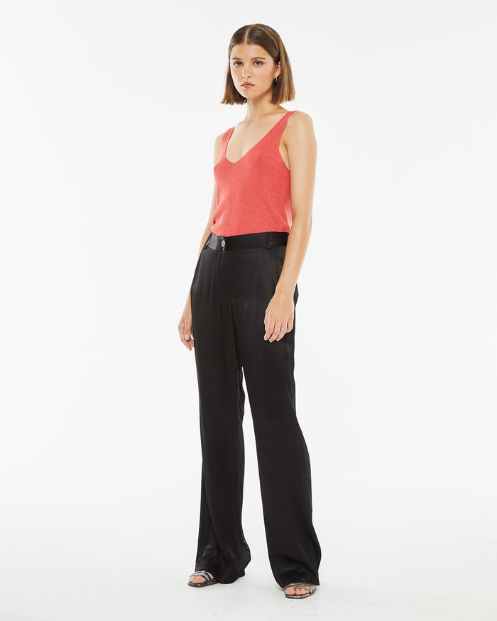 system action Top ajustado de tirantes con brillo cuello pico Solo queda un día