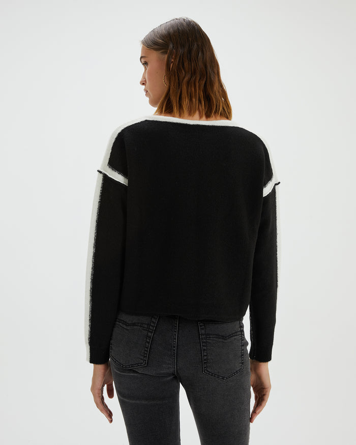 system action Jersey cuello barca con contraste En oferta