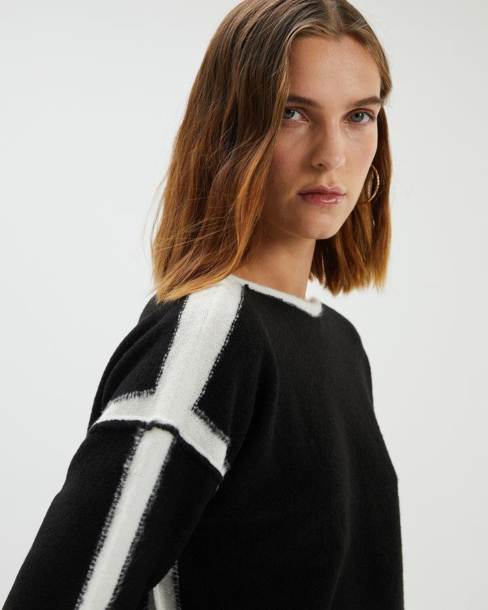 system action Jersey cuello barca con contraste En oferta