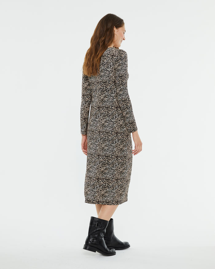 system action Vestido midi estampado con anilla en el escote En oferta
