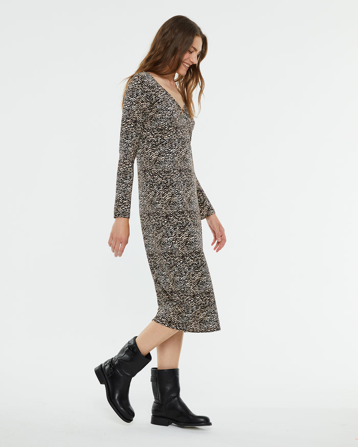 system action Vestido midi estampado con anilla en el escote En oferta