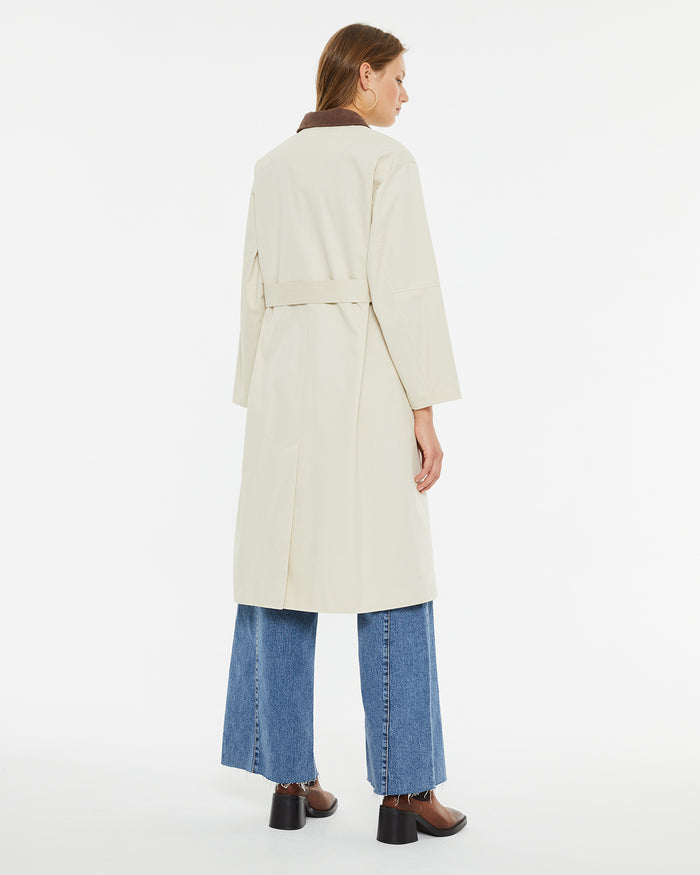 system action Parka midi con cuello camisero a contraste Tienda