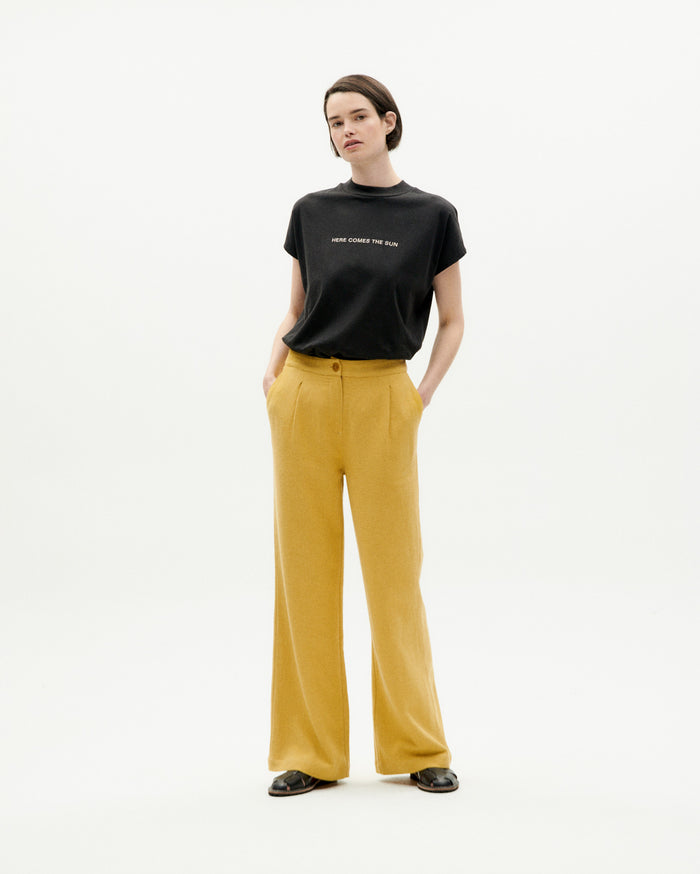thinking mu Camiseta negra Here comes the sun Tienda