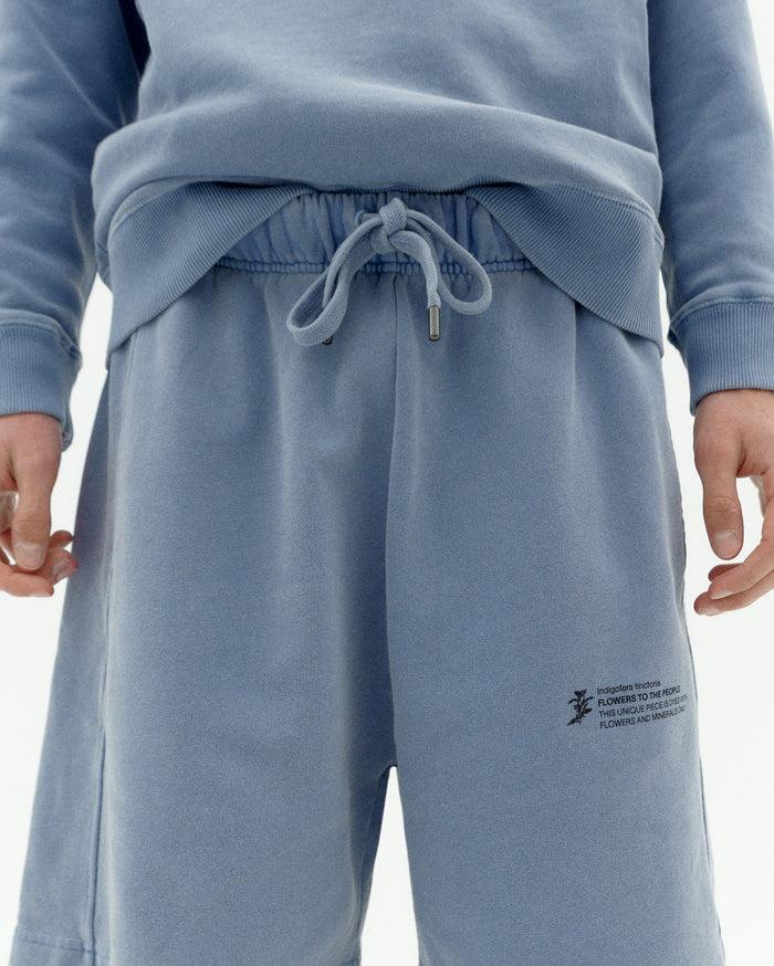 thinking mu Short Indigo tinte natural unisex Grandes descuentos
