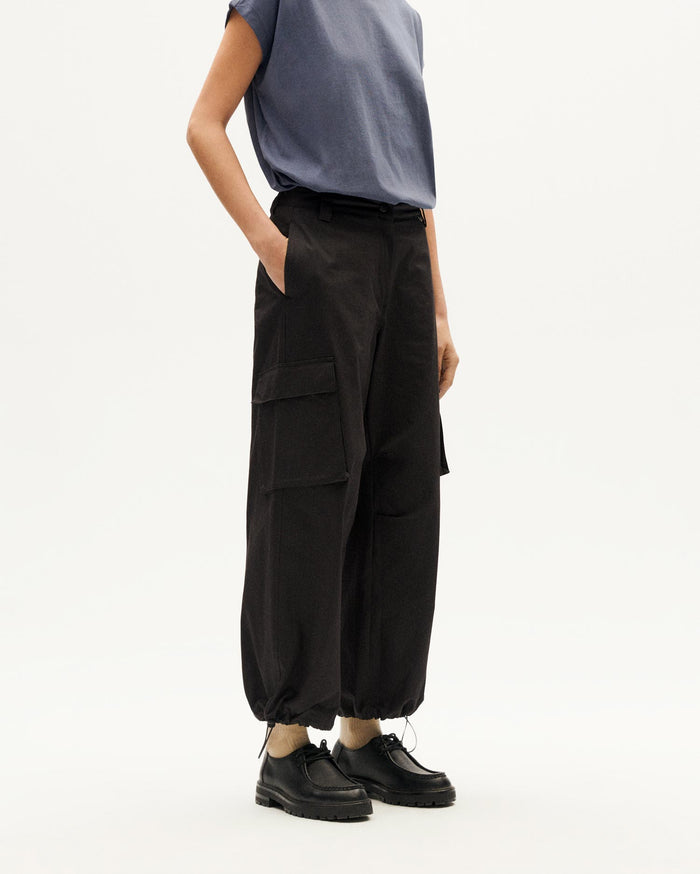 thinking mu Pantalón negro Val Precios de Black Friday