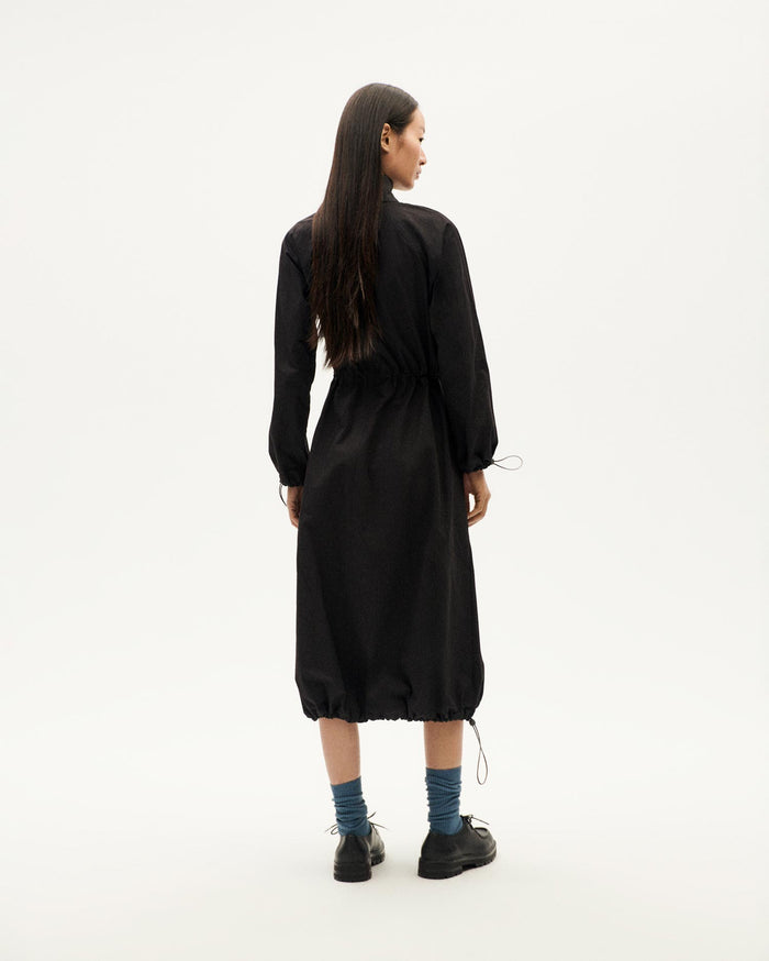 thinking mu Vestido negro Kusama Grandes ahorros