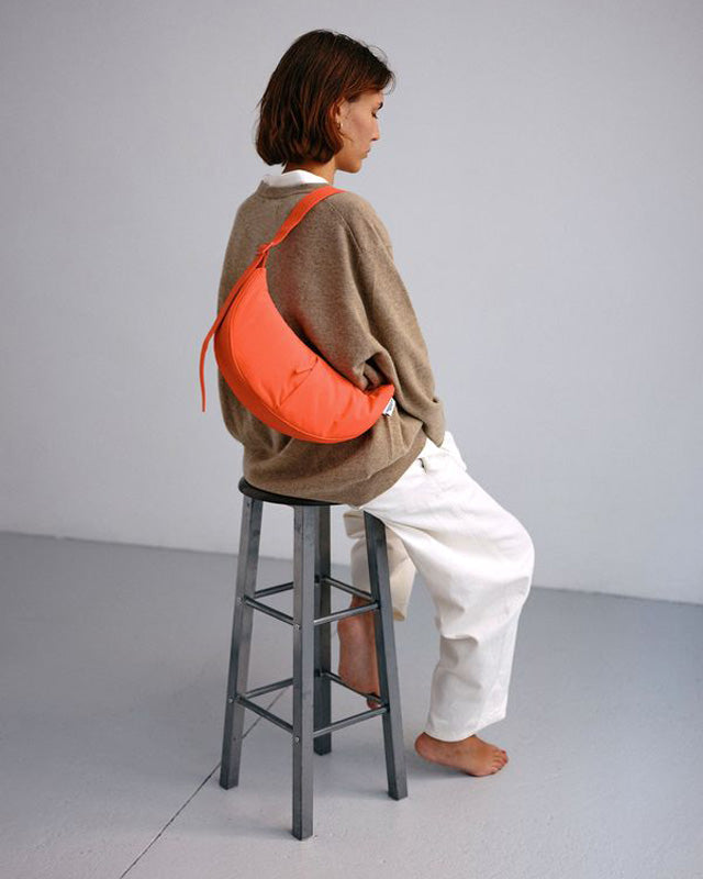 thinking mu Coral Moon bag En oferta