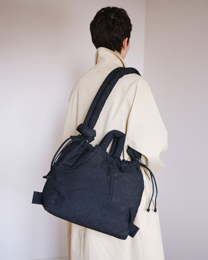 thinking mu Black Ona Washed bag Ventas relámpago