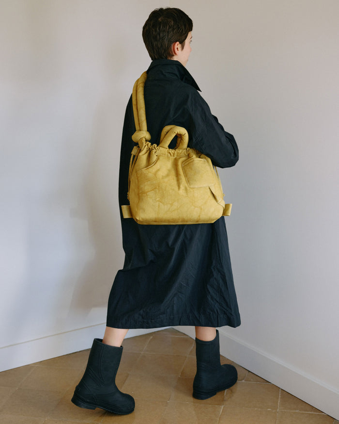 thinking mu Mustard Ona Washed bag Descuento