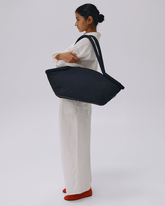 thinking mu Black Haku bag Último día