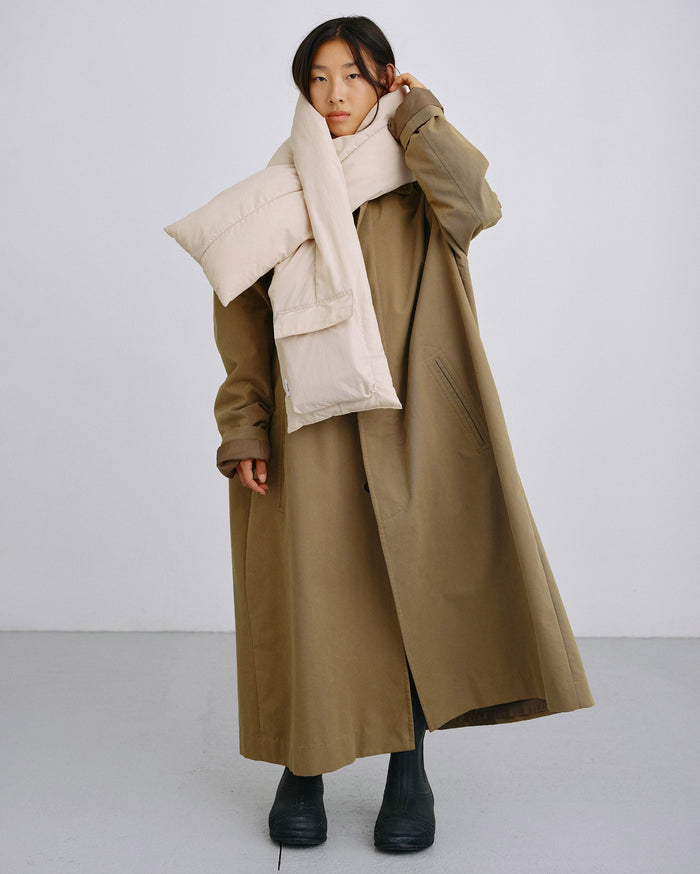 thinking mu Sand Padded scarf Solo hoy