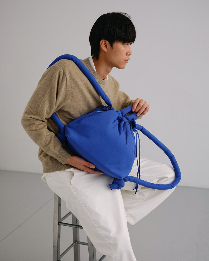 thinking mu Cobalt blue Ona soft bag Superdescuento