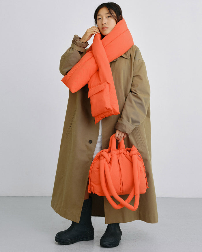 thinking mu Coral Padded scarf Precios de Black Friday