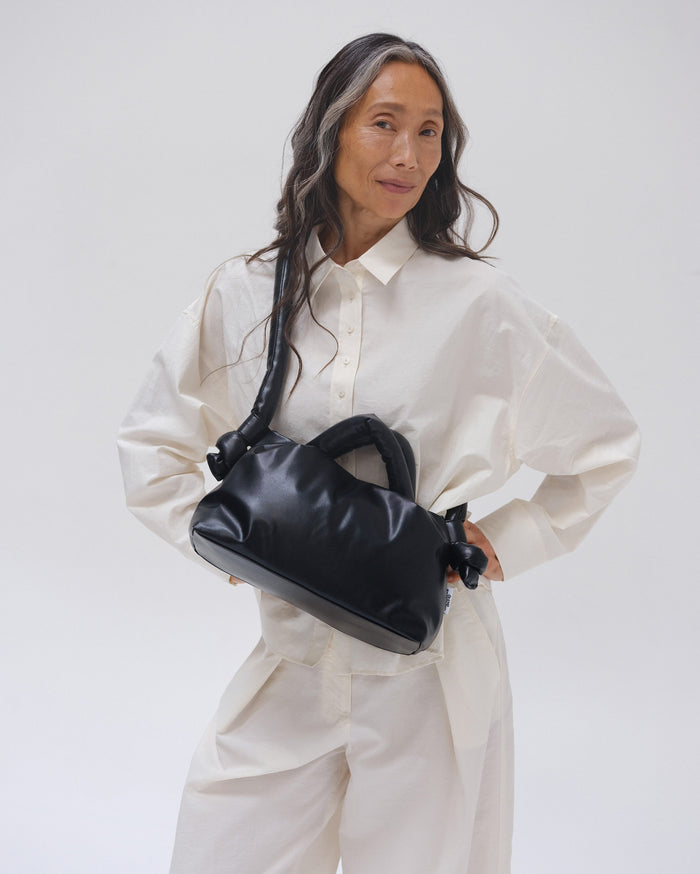 thinking mu Black Mini Ona vegan leather bag Última moda