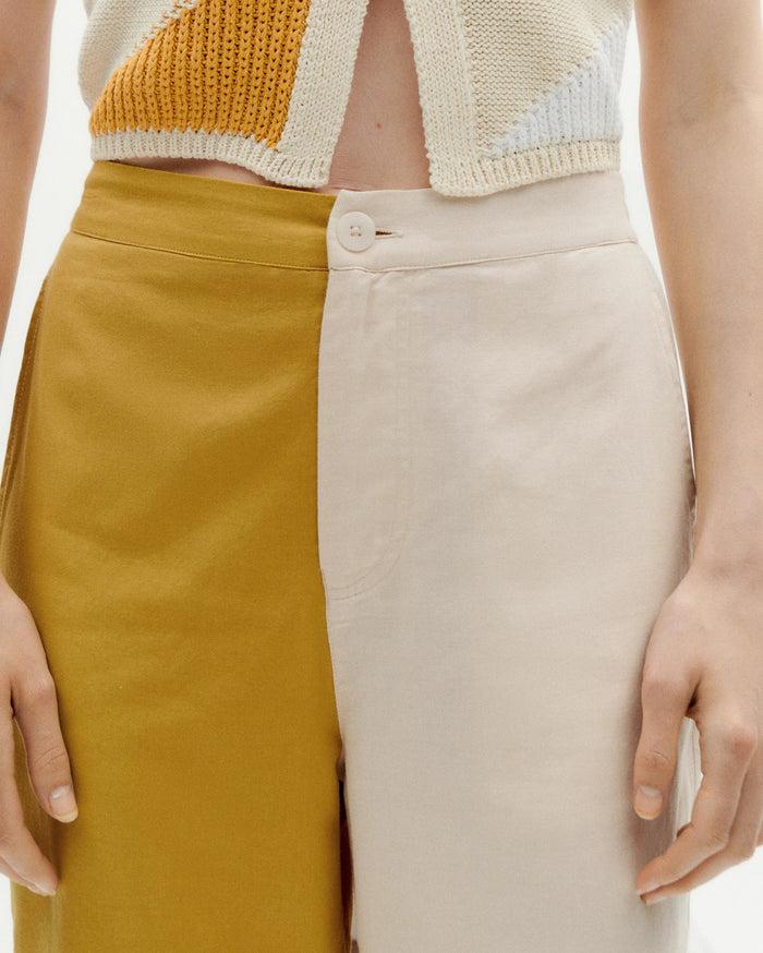 thinking mu Pantalón amarillo patched Mariam Superdescuento