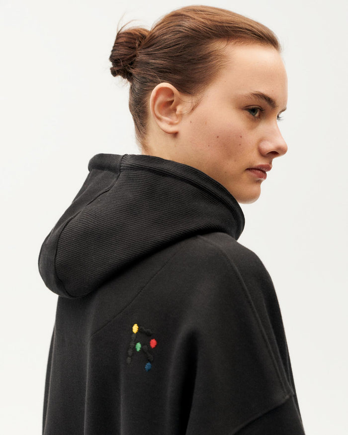 thinking mu Sudadera negra Andrea unisex Mejor oferta