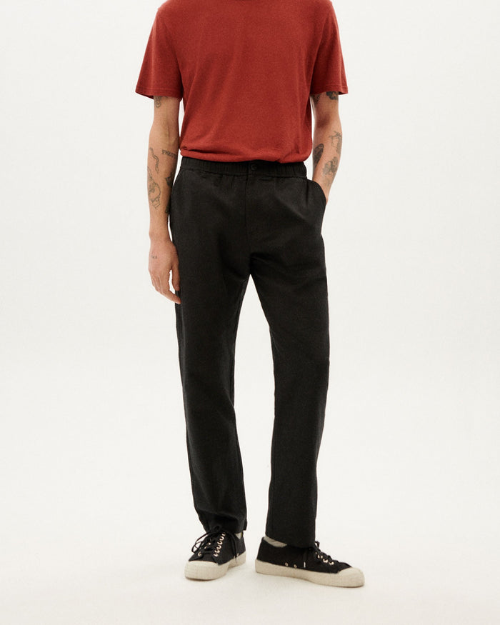 thinking mu Pantalón negro Travel light