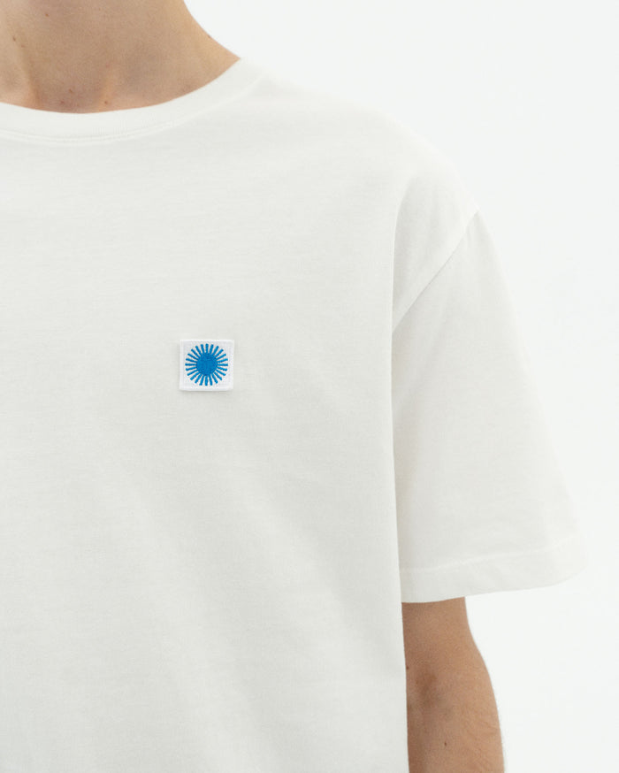 thinking mu Camiseta blanca sol espalda azul Tienda