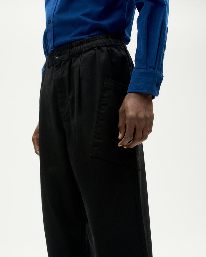 thinking mu Pantalón negro Max Precios de Black Friday