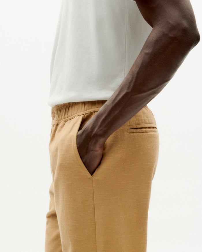thinking mu Pantalón camel Travel light Promoción por tiempo limitado