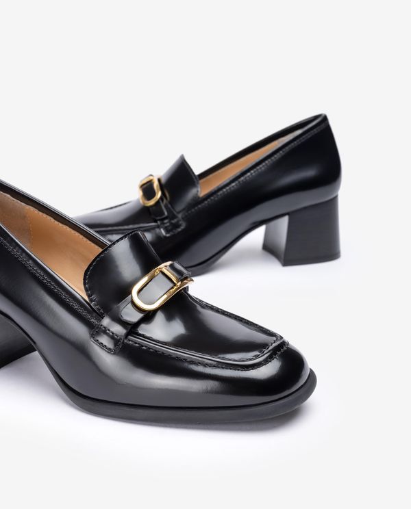 unisa Mocasín con adorno metálico En oferta