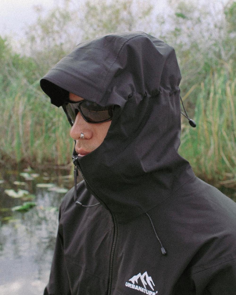 urbanature Rain Jacket V1- Black Rock Grandes descuentos