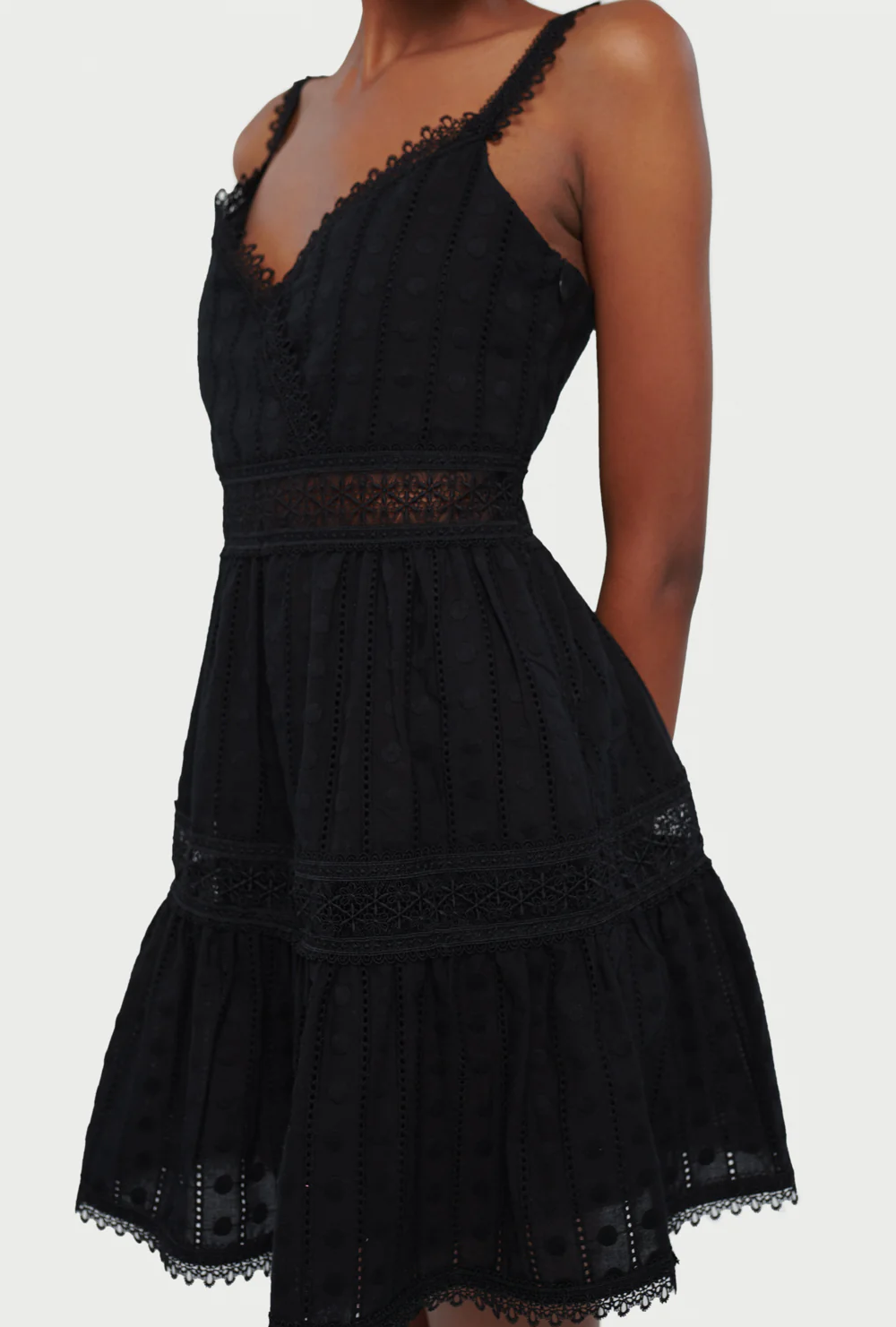 waimari BELLA MINI DRESS BLACK Ofertas especiales