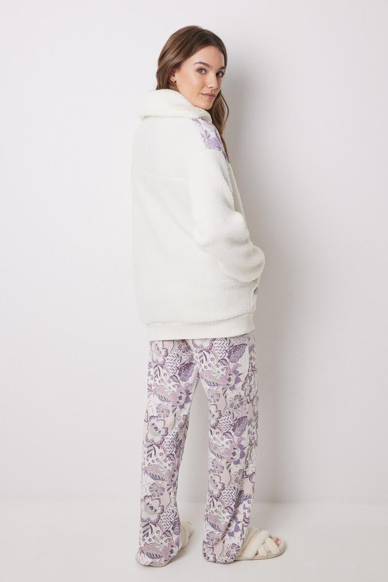 women'secret Bata corta borreguito blanco flores Tienda de fábrica