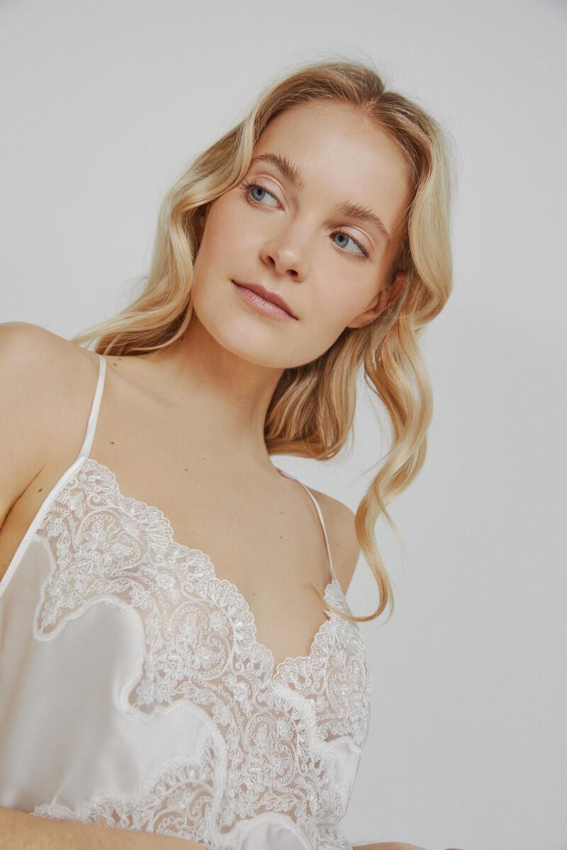 women'secret Camisón Ivette Bridal de raso con bordados en blanco Liquidación