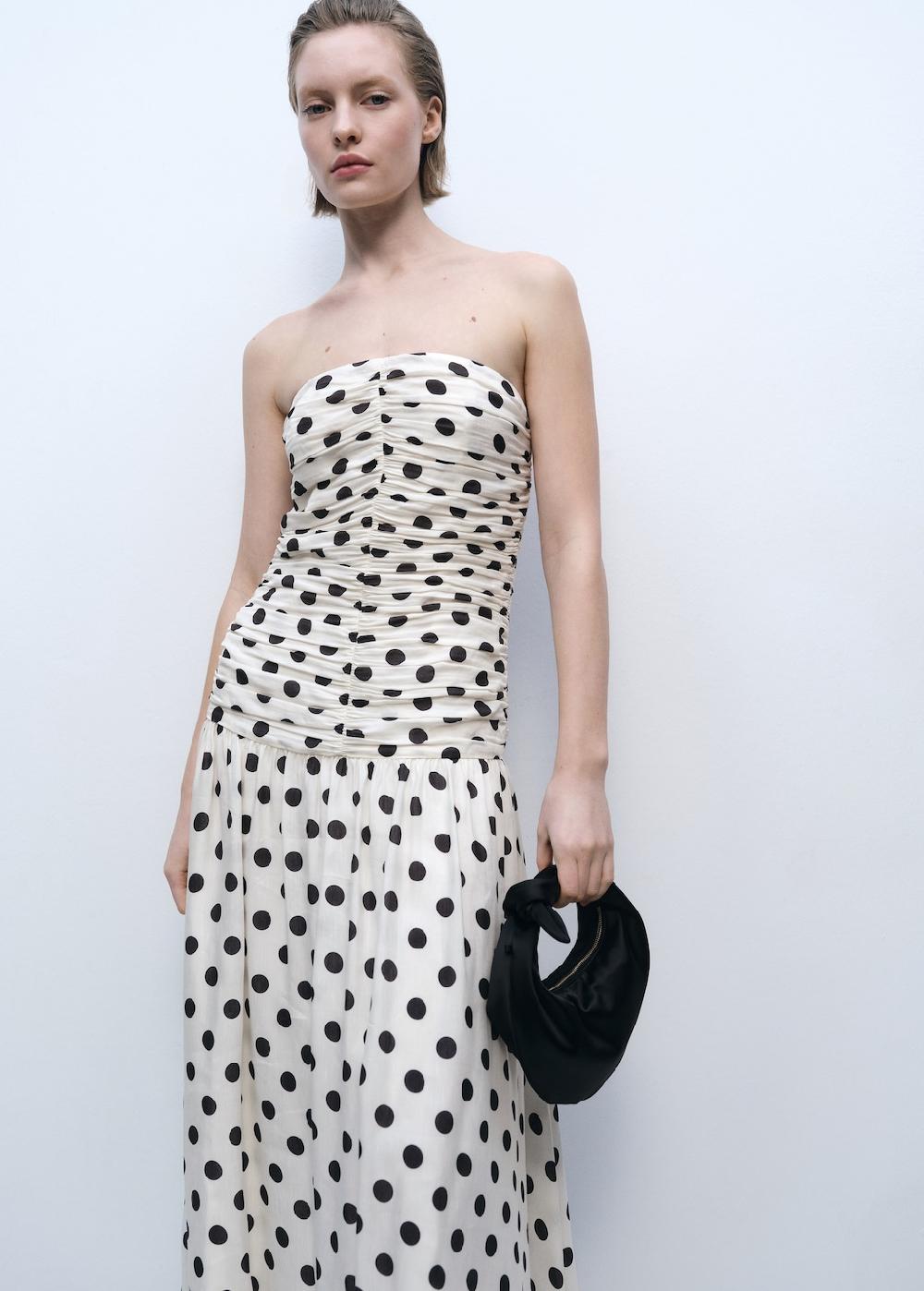 Mango Vestido topos cuerpo drapeado