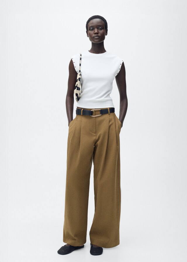 Mango Camiseta canalé ribete troquelado Descuentos del mes