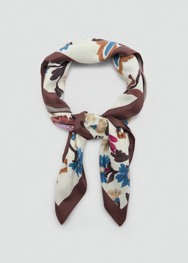 Mango Pañuelo satinado estampado Promoción por tiempo limitado