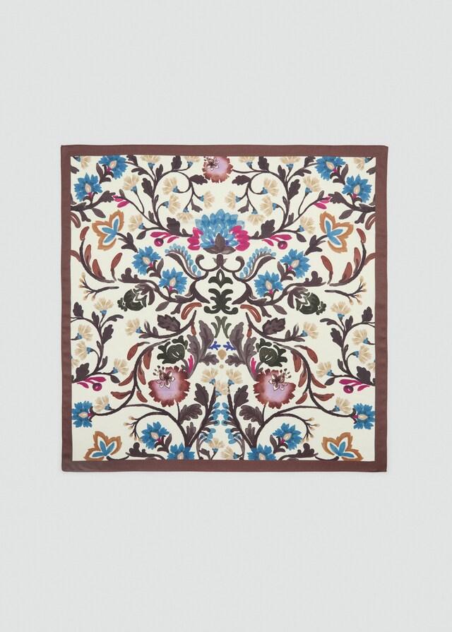 Mango Pañuelo satinado estampado Promoción por tiempo limitado