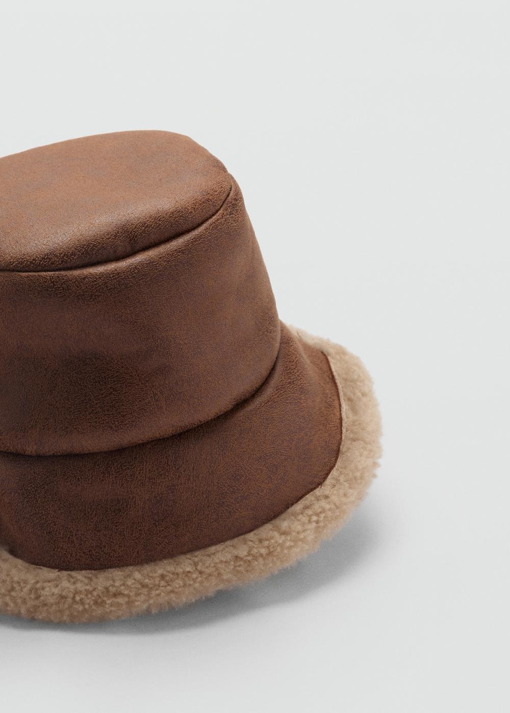 Mango Gorro bucket borreguito Libre de impuestos