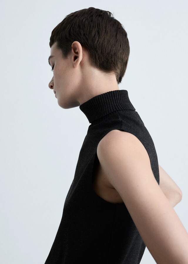 Mango Top punto cuello alto Tienda de fábrica