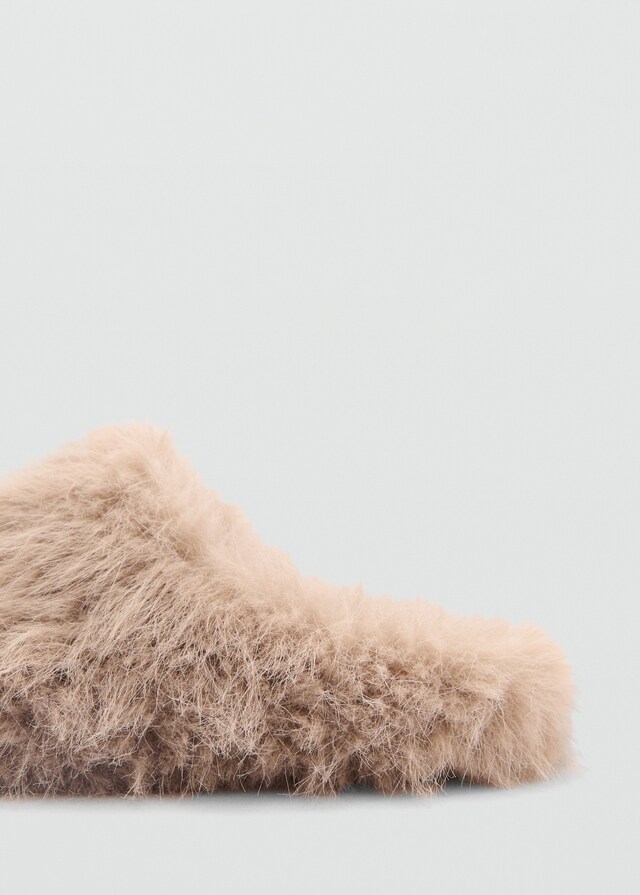 Mango Zapatilla efecto pelo Outlet
