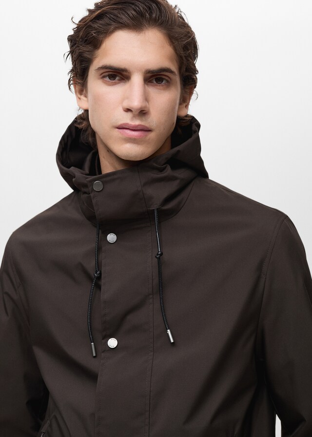 Mango Parka capucha water repellent Últimos 2 días
