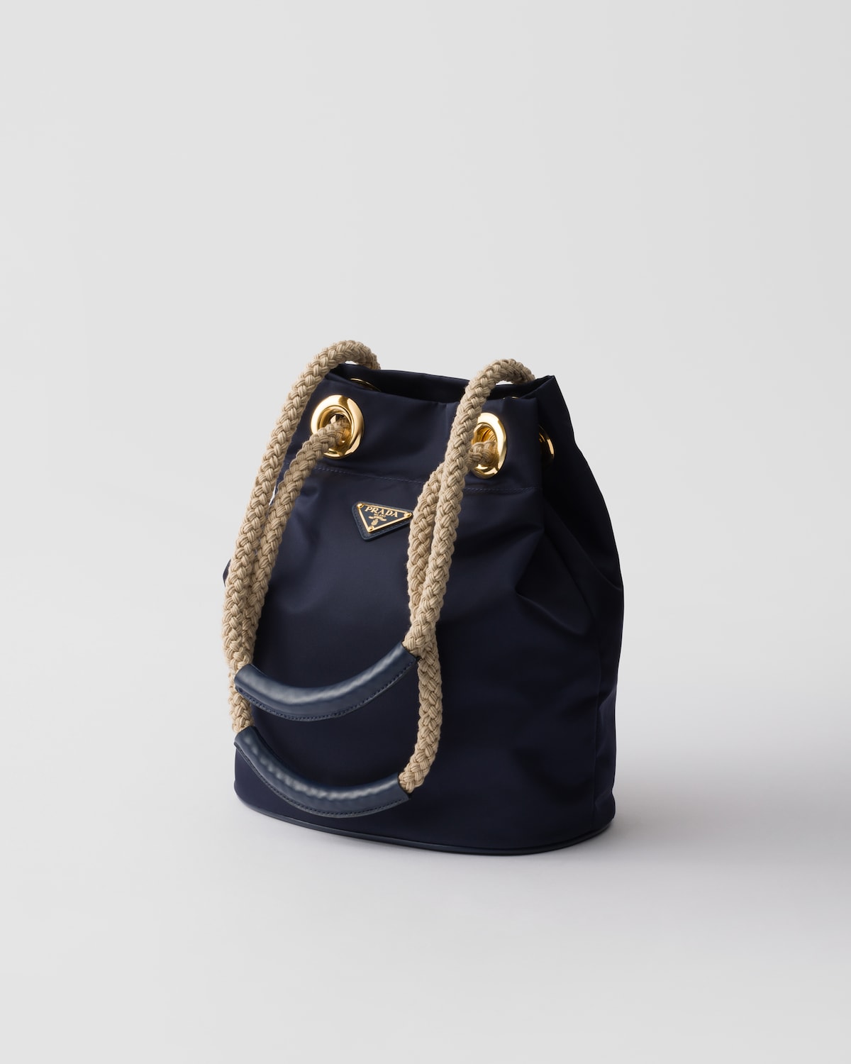 Prada Bolso saco Prada Mariner de Re-Nylon pequeño 2025