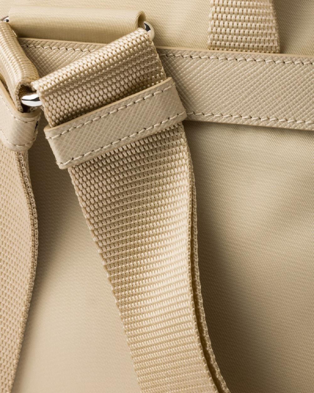Prada Mochila pequeña de Re-Nylon Outlet online