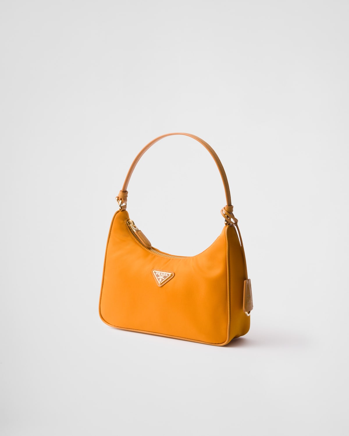 Prada Minibolso Prada Re-Edition 2005 de Re-Nylon